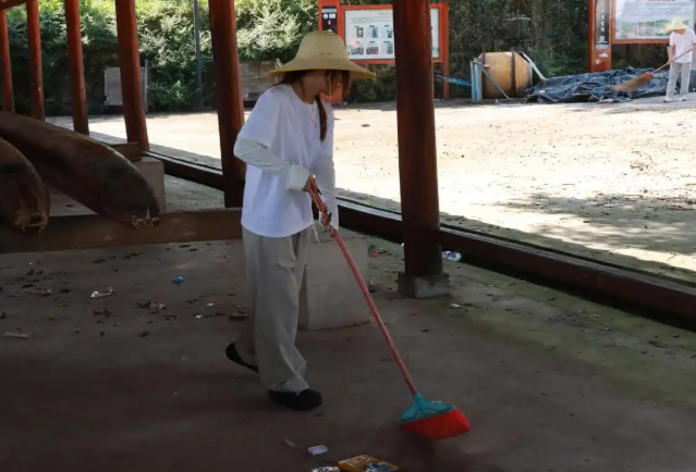 师生看到村庄教育不只发生在讲堂之中也嵌入家庭日子