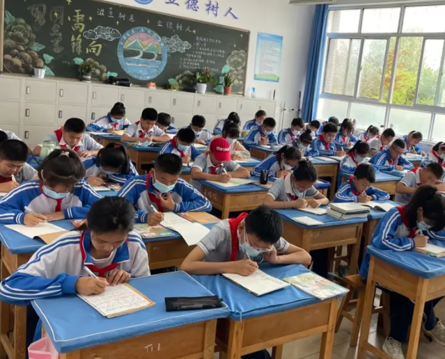 采用名校薄弱校新建校合作校的办学形式辐射带动多校区协同