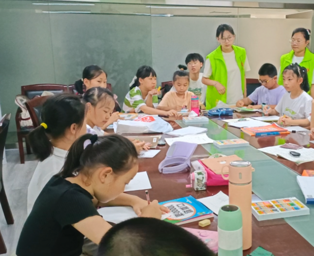 师资和课程方面试验区会聚中外优秀教师完善国际化课程系统