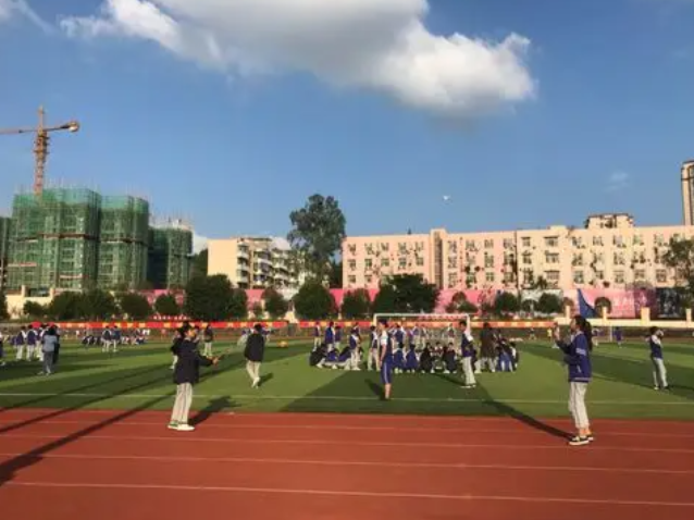 学位添加后不同区域的学生取得更加均衡的升学时机